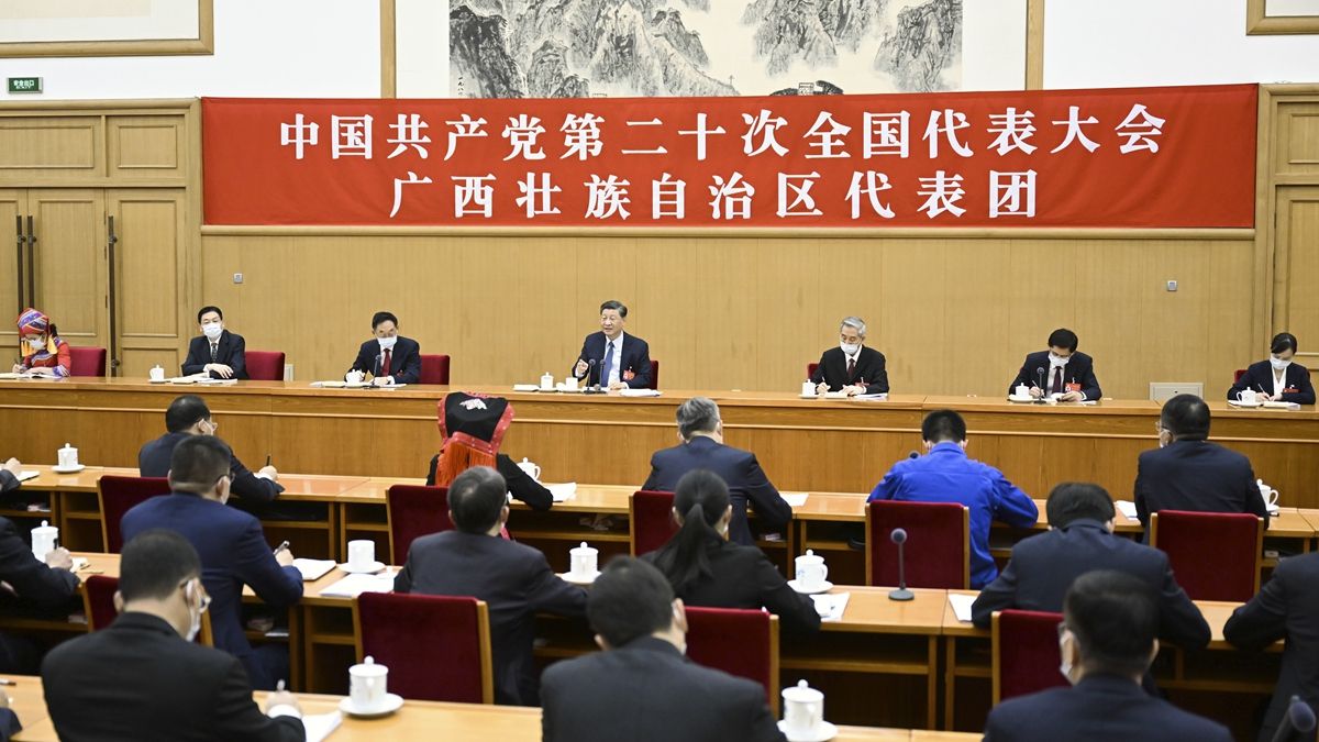 B8E36F4157113FFF5B37F09E8B6_76428699_2097C 习近平加入党的二十大广西代表团讨论